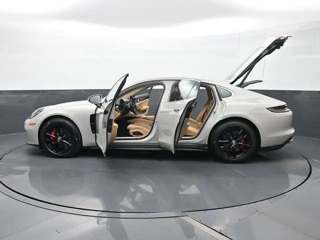 2023 Porsche Panamera 4S