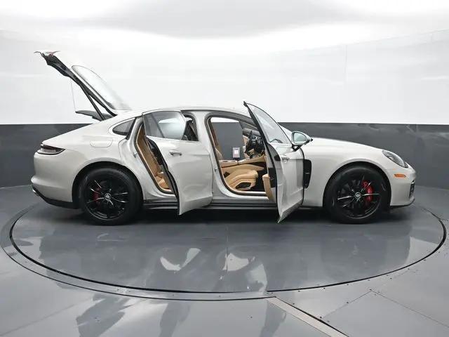 2023 Porsche Panamera 4S