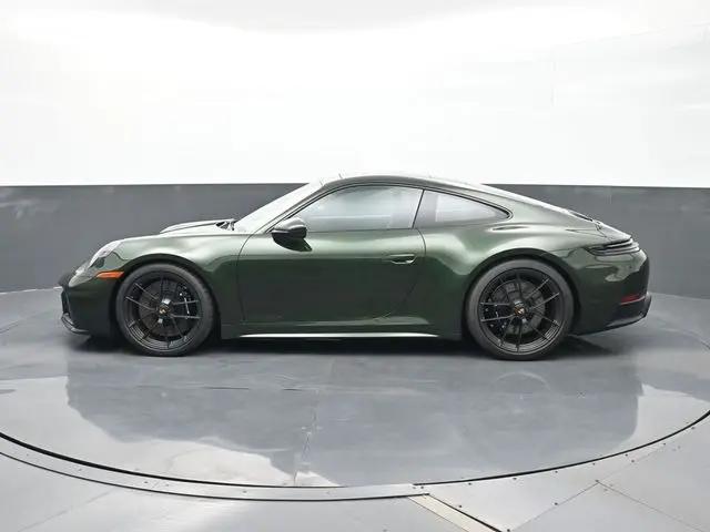 2026 Porsche 911 Carrera 4 GTS