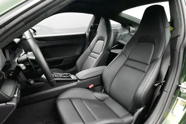 2026 Porsche 911 Carrera 4 GTS