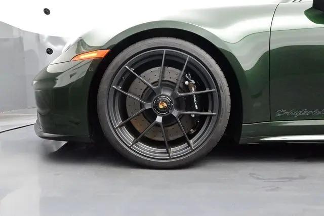 2026 Porsche 911 Carrera 4 GTS