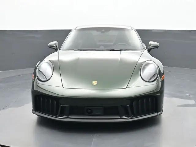 2026 Porsche 911 Carrera 4 GTS