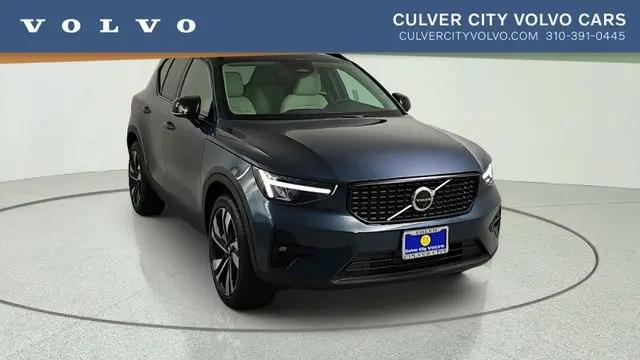 2026 Volvo XC40 Plus, B5 AWD Gas (mild hybrid), Dark for sale in Culver City, CA