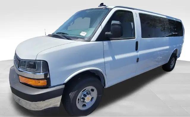 2026 Chevrolet Express Passenger 3500 Extended Wheelbase, LT, RWD for sale in Monterey Park, CA