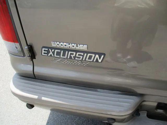 2005 Ford Excursion Limited