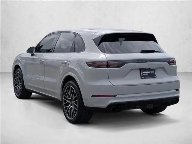 2023 Porsche Cayenne Platinum Edition