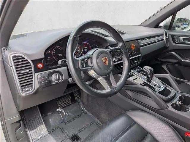 2023 Porsche Cayenne Platinum Edition