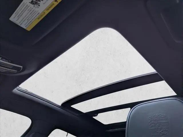 2023 Porsche Cayenne Platinum Edition