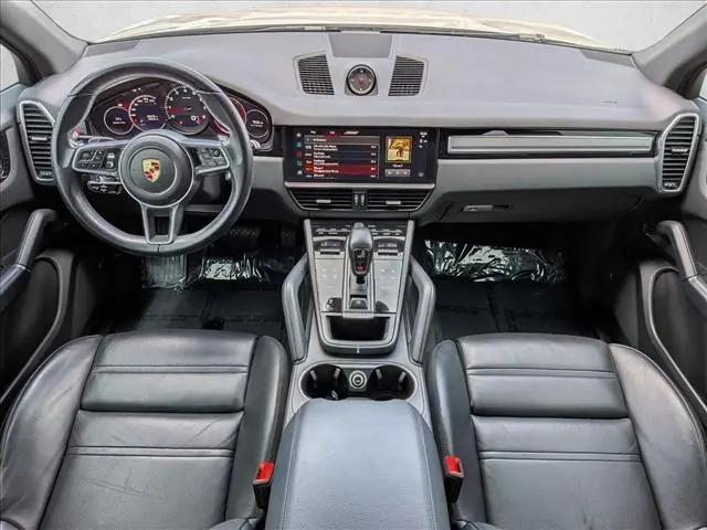 2023 Porsche Cayenne Platinum Edition