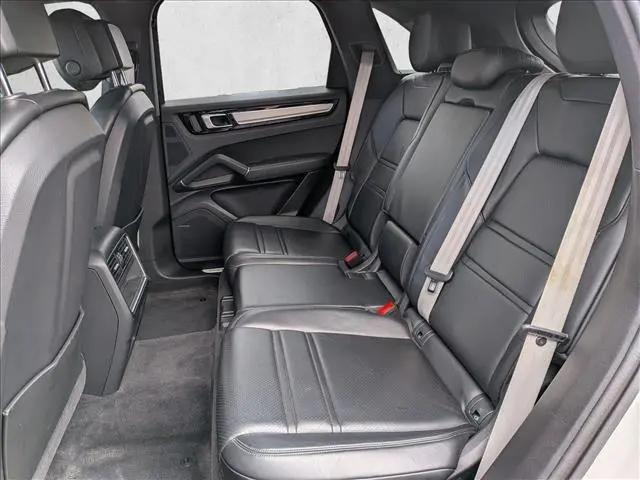 2023 Porsche Cayenne Platinum Edition