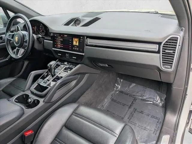 2023 Porsche Cayenne Platinum Edition
