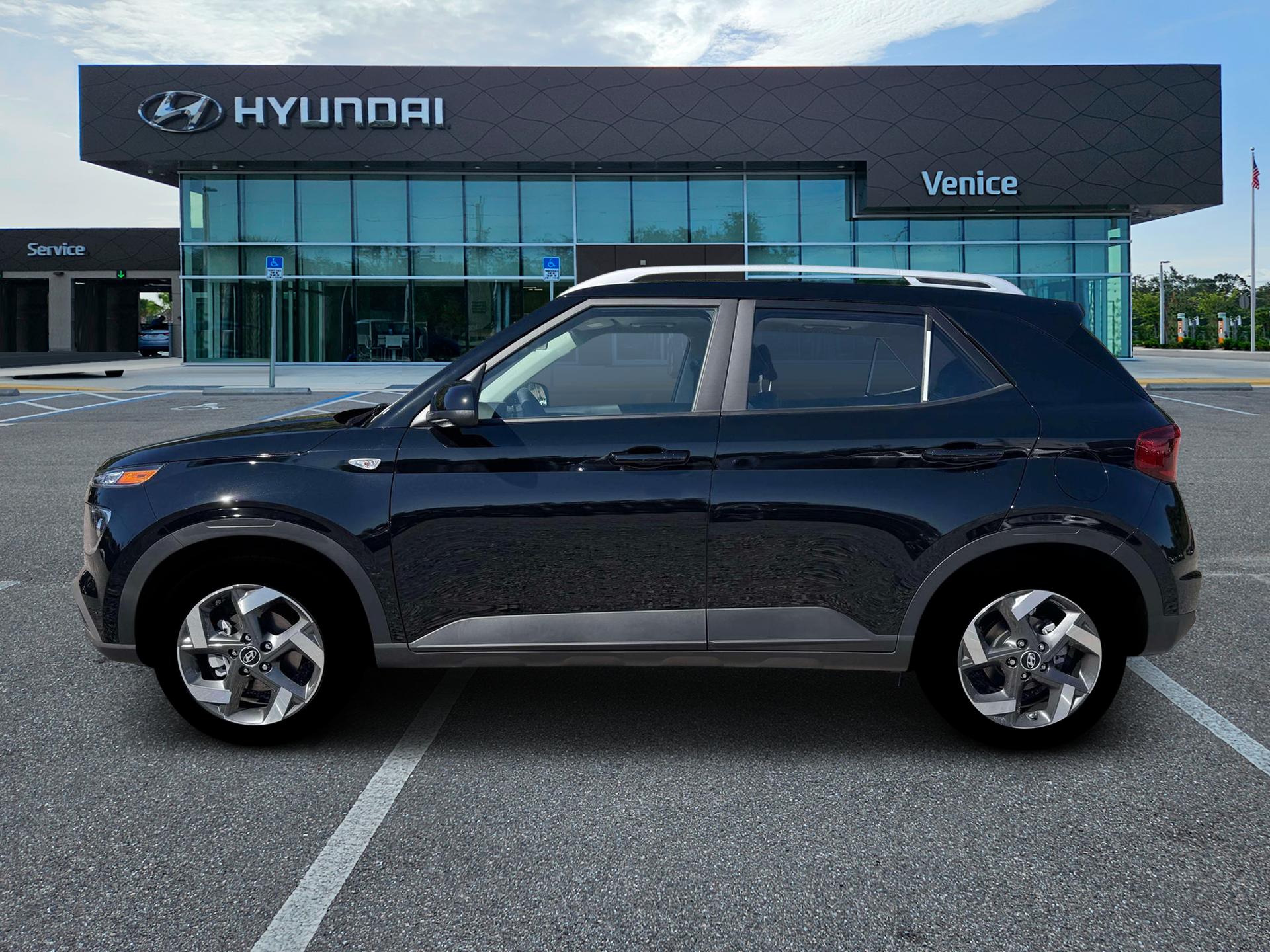 2026 Hyundai VENUE SEL - Image 3