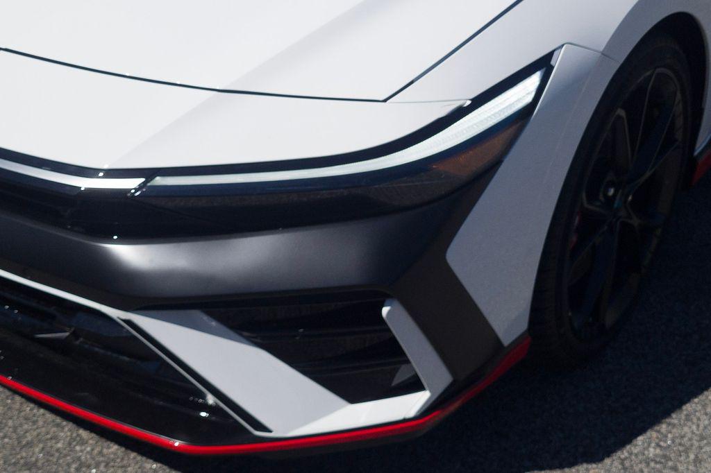 New 2026 White HYUNDAI Sedan image 10