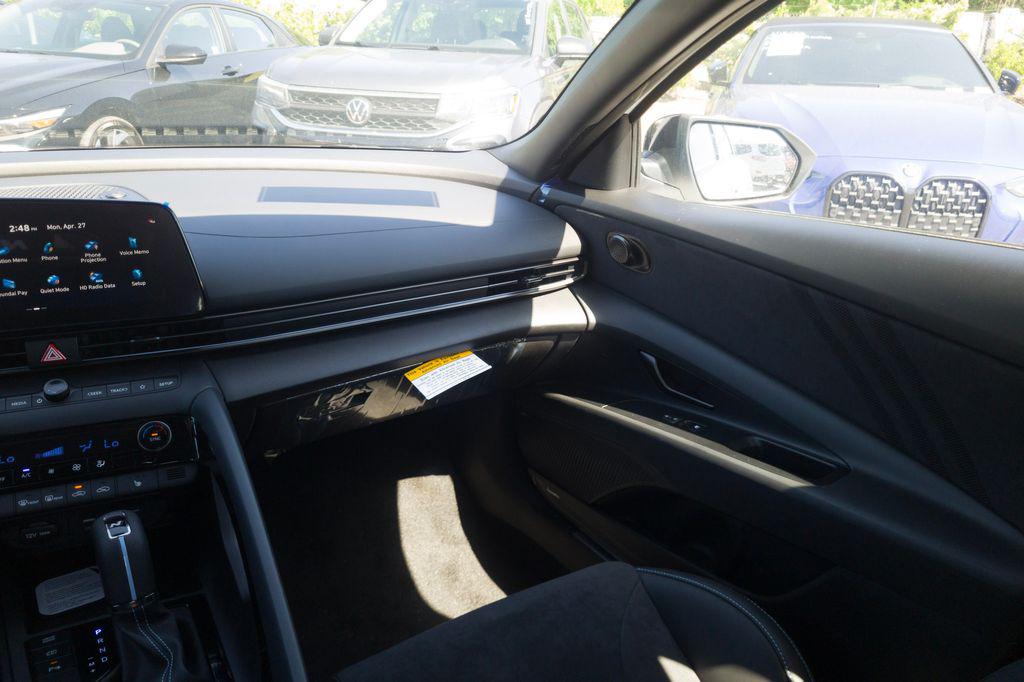 New 2026 White HYUNDAI Sedan image 16