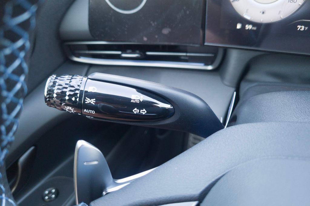 New 2026 White HYUNDAI Sedan image 29