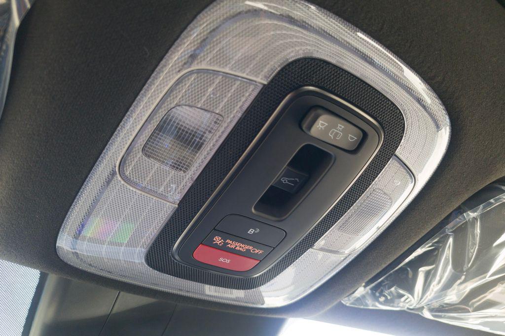 New 2026 White HYUNDAI Sedan image 33