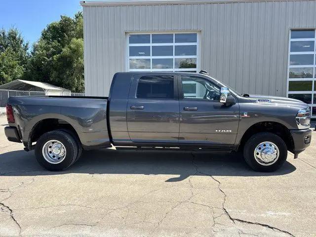 2025 Ram 3500 Laramie Mega Cab 4x4 64 Box