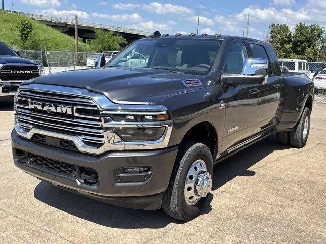 2025 Ram 3500 Laramie Mega Cab 4x4 64 Box