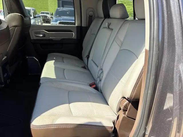 2025 Ram 3500 Laramie Mega Cab 4x4 64 Box