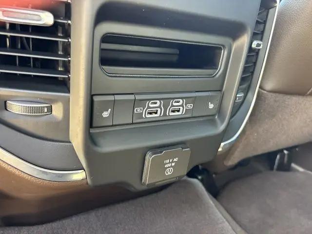 2025 Ram 3500 Laramie Mega Cab 4x4 64 Box