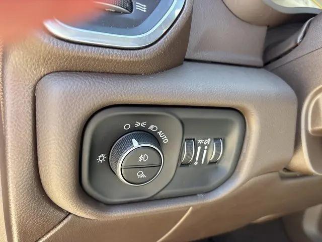 2025 Ram 3500 Laramie Mega Cab 4x4 64 Box