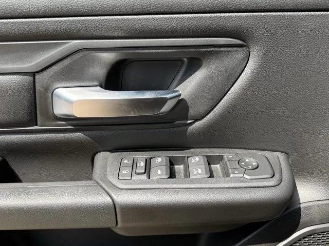 2026 Ram 1500 Express Crew Cab 4x4 57 Box