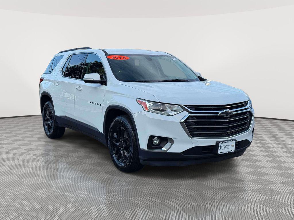 Summit White 2019 Chevrolet Traverse SUV / Crossover Four-Wheel Drive 9-Speed Automatic