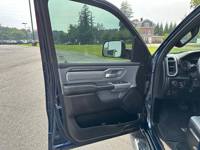 2022 Ram 1500 Big Horn Crew Cab 4x4 5'7" Box