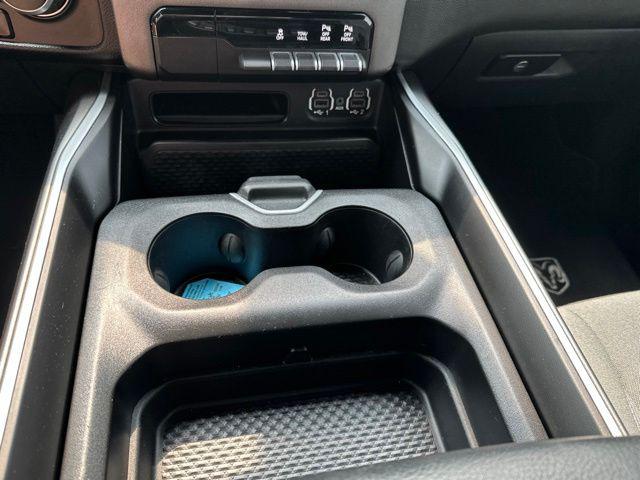 2022 Ram 1500 Big Horn Crew Cab 4x4 5'7" Box