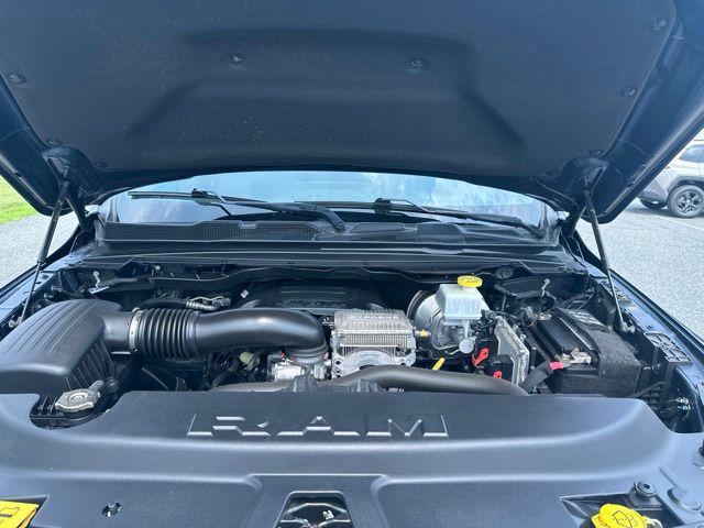 2022 Ram 1500 Big Horn Crew Cab 4x4 5'7" Box