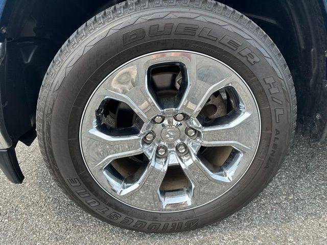 2022 Ram 1500 Big Horn Crew Cab 4x4 5'7" Box
