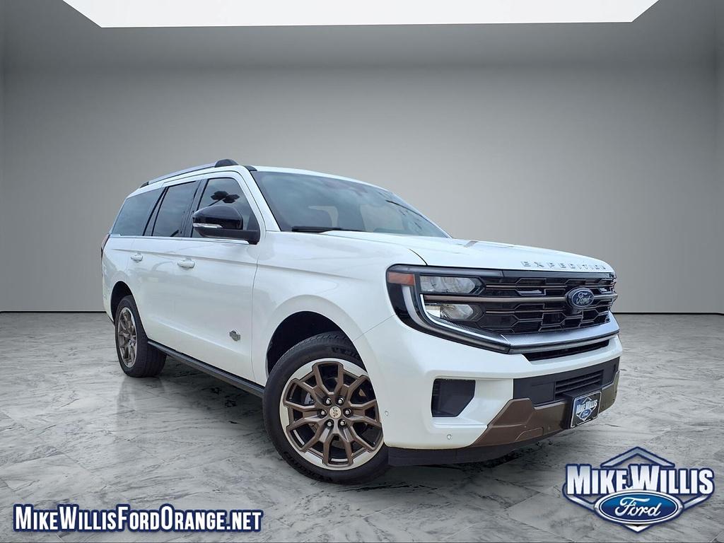 Star White Metallic Tri-Coat 2025 Ford Expedition SUV / Crossover Four-Wheel Drive Automatic
