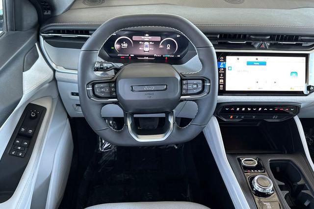 2026 Jeep Cherokee Laredo 4x4