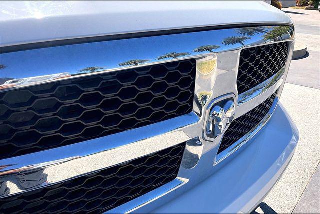2019 Ram 1500 Classic SLT Crew Cab 4x4 57 Box