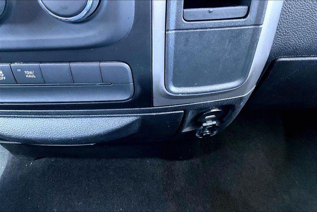 2019 Ram 1500 Classic SLT Crew Cab 4x4 57 Box