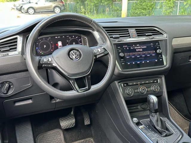 2021 Volkswagen Tiguan 2.0T SEL 2021 Volkswagen Tiguan 2.0T SEL