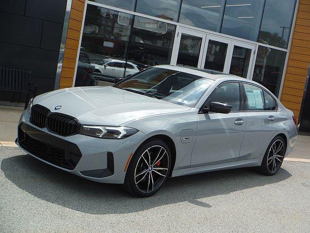 2023 BMW 330e xDrive 2023 BMW 330e xDrive
