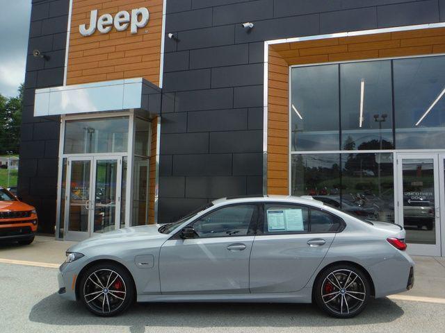2023 BMW 330e xDrive 2023 BMW 330e xDrive