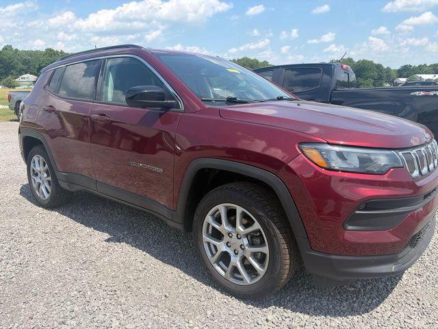 2022 Jeep Compass Latitude Lux 4x4 for sale in Grove City, PA