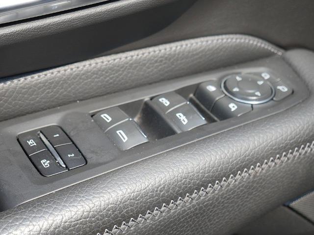 2022 GMC Yukon 4WD Denali
