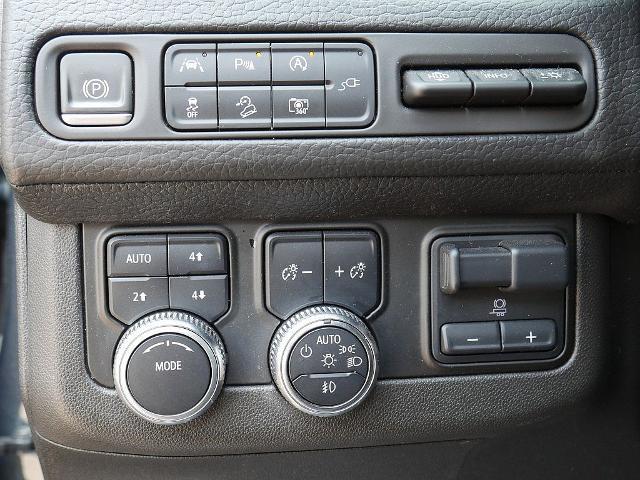 2022 GMC Yukon 4WD Denali
