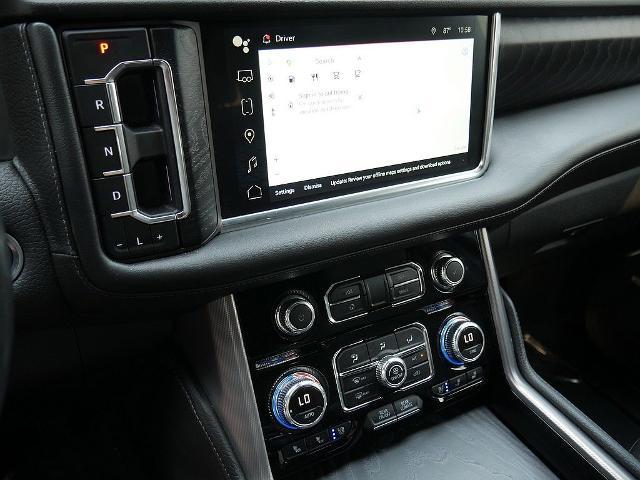 2022 GMC Yukon 4WD Denali