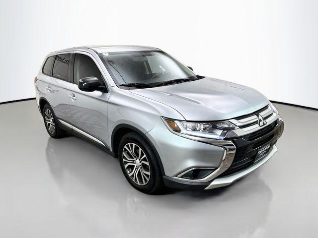 2017 Mitsubishi Outlander ES for sale in Bloomington, IL