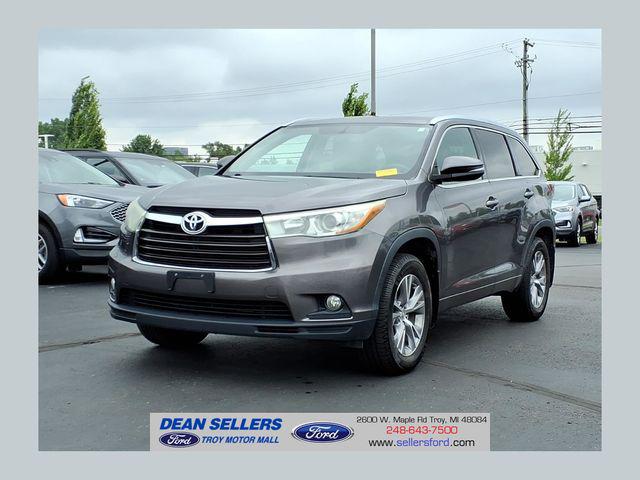 2015 Toyota Highlander XLE V6 for sale in Troy, MI