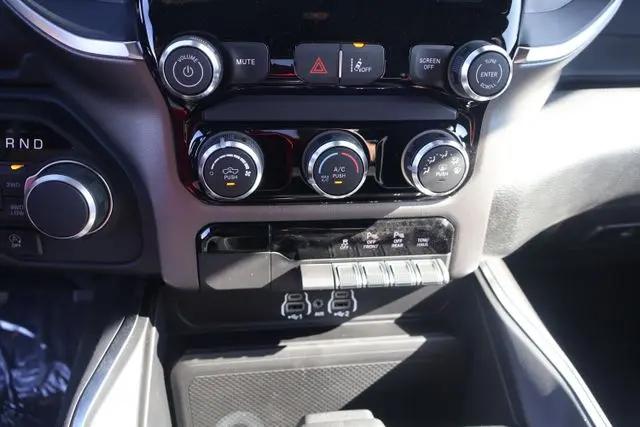 2026 Ram 1500 Express Crew Cab 4x4 57 Box