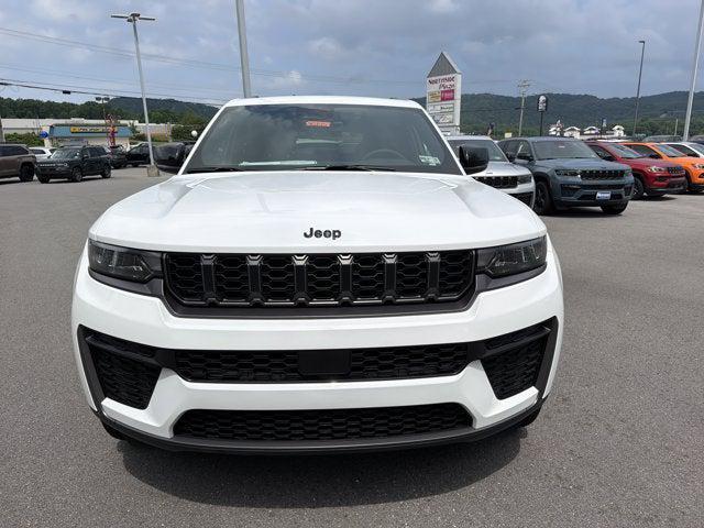 2026 Jeep Grand Cherokee GRAND CHEROKEE LAREDO ALTITUDE 4X4 2026 Jeep Grand Cherokee GRAND CHEROKEE LAREDO ALTITUDE 4X4