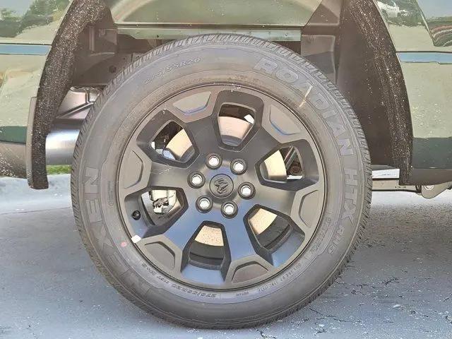 2026 Ram 1500 Express Crew Cab 4x4 57 Box