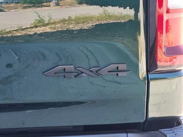 2026 Ram 1500 Express Crew Cab 4x4 57 Box