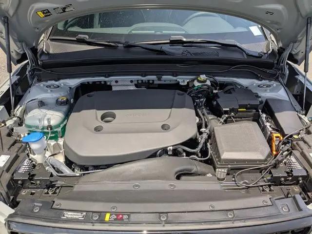 2026 Volvo XC40 Black Edition Ultra, B5 AWD Gas mild hybrid