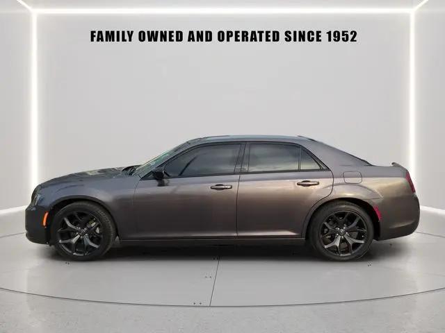 2023 Chrysler 300 Touring